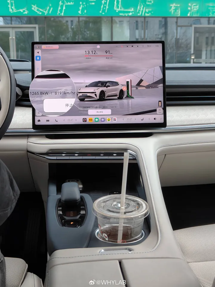 90e1b75dgy1iav1eyo5sgj22dc35snpj