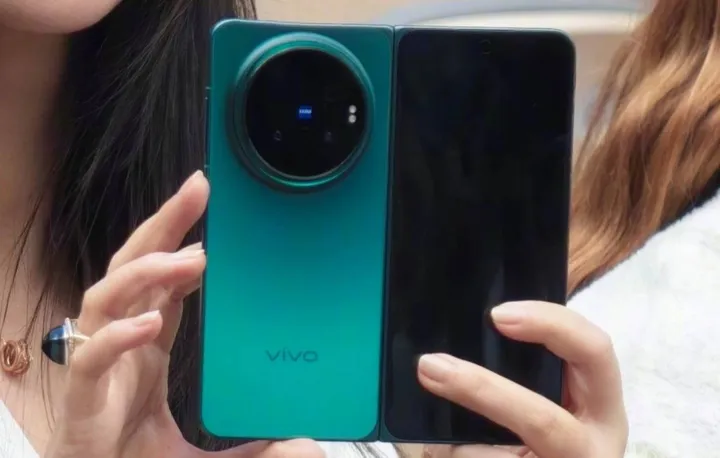 Vivo_X_Fold_6_image2_1780899496461