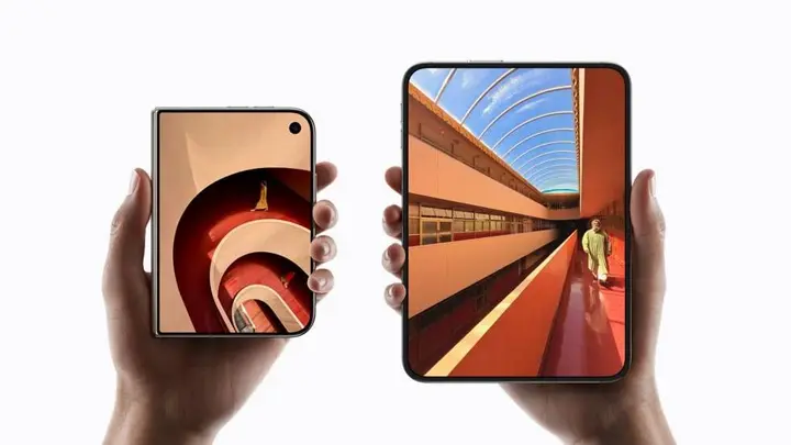 Apple_iPhone_Duo_display_sizes_260909_big_jpg_large_1788978291321