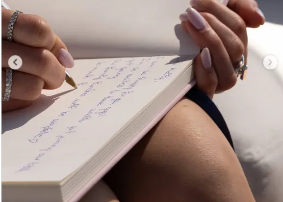 Image of the guestbook message that revealed the baby's gender