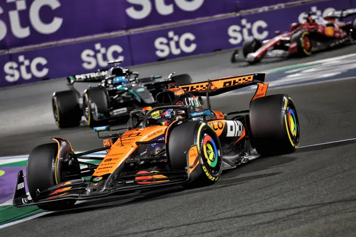Oscar Piastri driving the MCL39 at Jeddah.