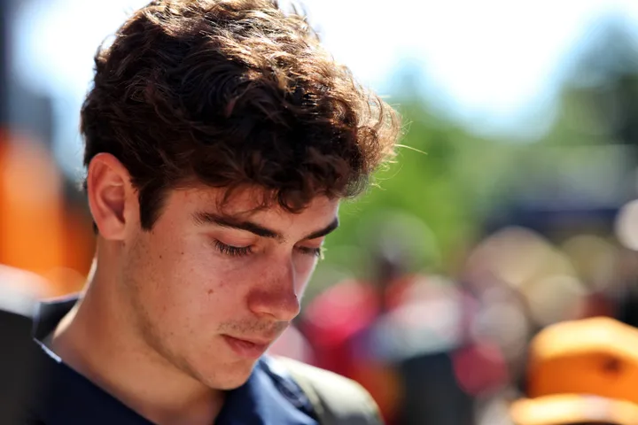 colaptino hoofd naar beneden imola