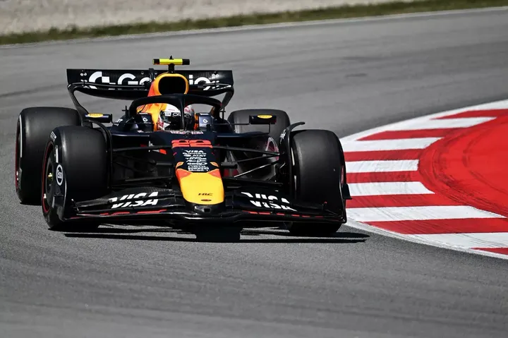 Yuki Tsunoda driving the RB21 in Spain