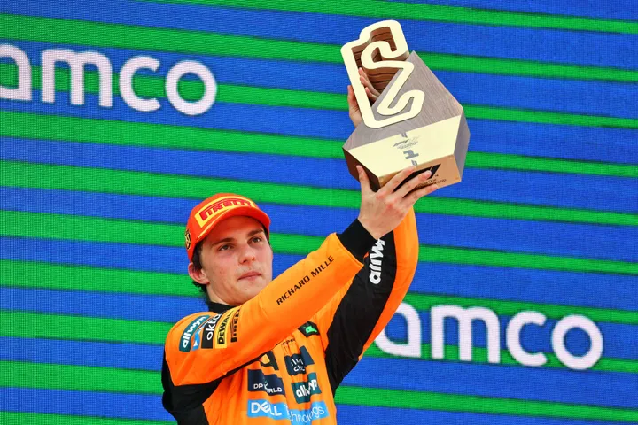 Piastri pakte in Barcelona pole position en de overwinning en verstevigde zijn leiding in het WK