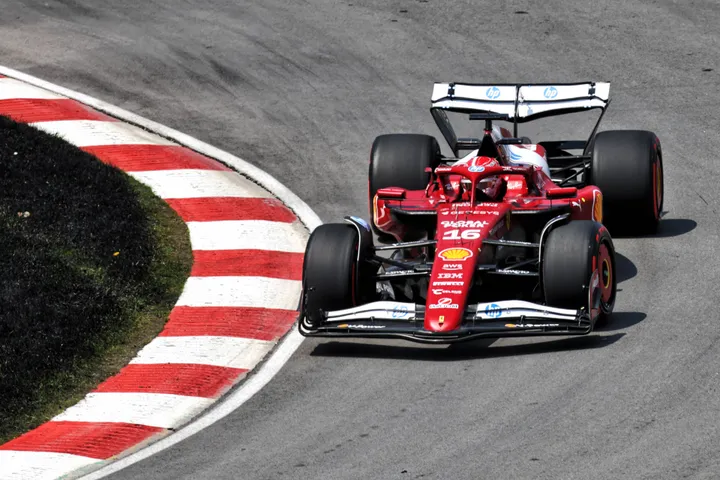 Charles Leclerc in de eerste vrije training