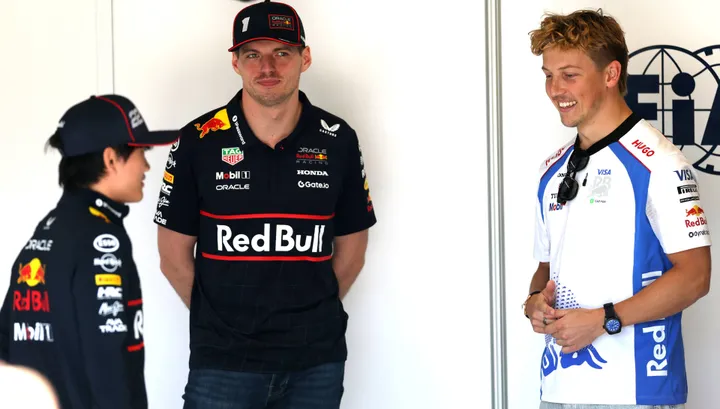 max verstappen met tsunoda en lawson