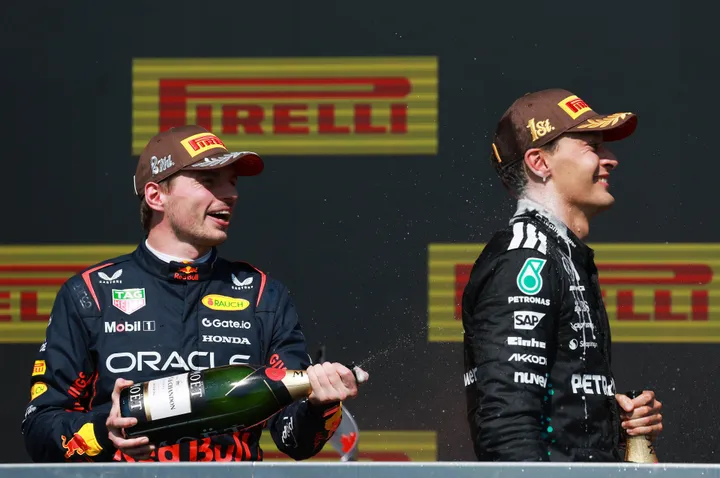 Max Verstappen en George Russell na de Grand Prix van Canada