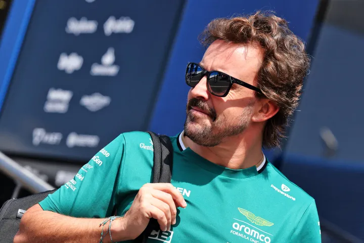 fernando alonso smiles at the hungaroring