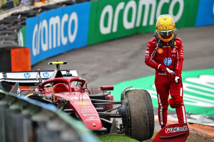 Lewis Hamilton viel uit in de GP van Nederland