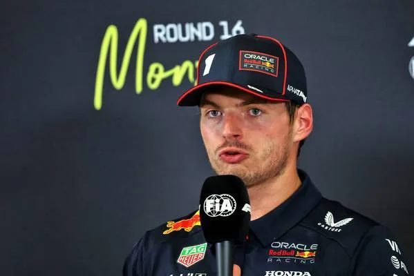 Max Verstappen in der Monza-Pressekonferenz @ Race Pictures