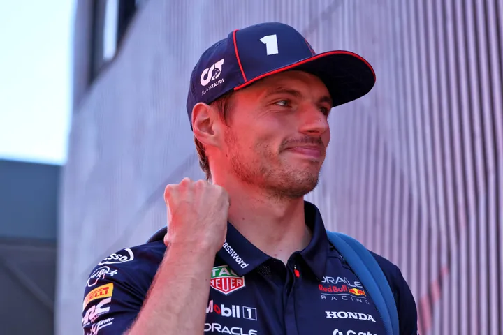 Max Verstappen lacht in Monza. Credits: Race Pictures