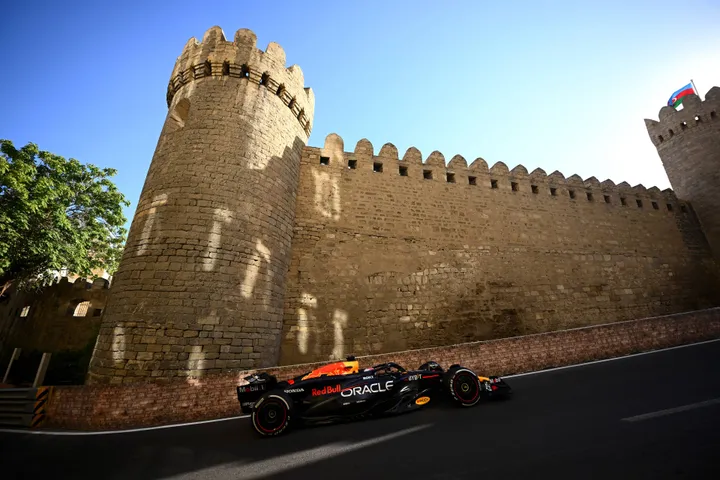 Max Verstappen in Baku tijdens de F1 Grand Prix van Azerbeidzjan