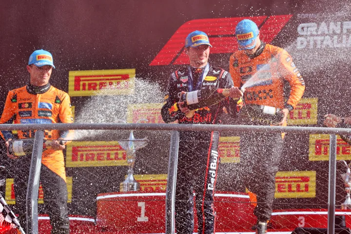 Verstappen, Norris and Piastri atop Monza podium (2)