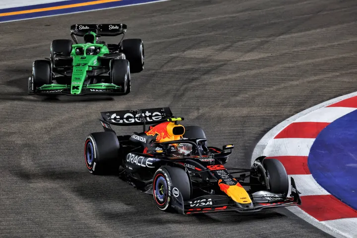 tsunoda-singapore-red-bull-jpg