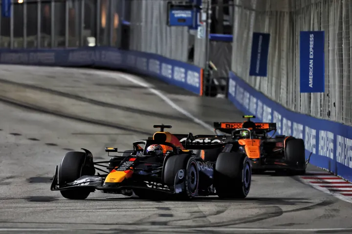 norris-verstappen-singapore-racepictures