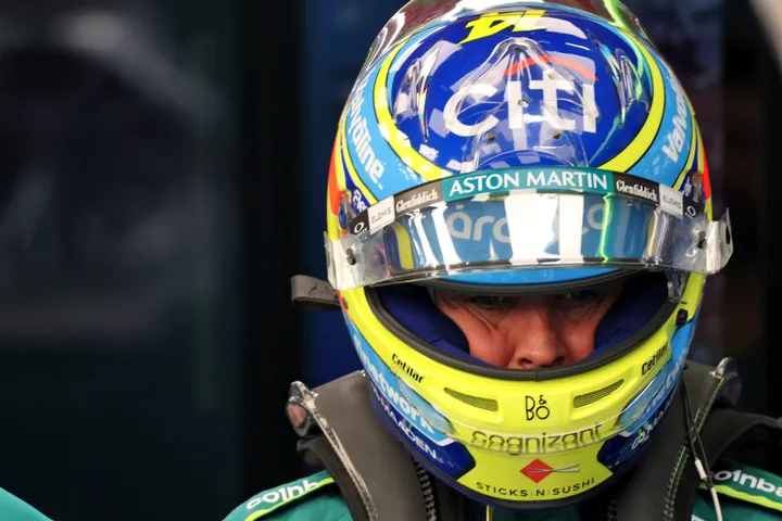 Alonso bereitet sich in Singapur vor - Foto: Racepictures