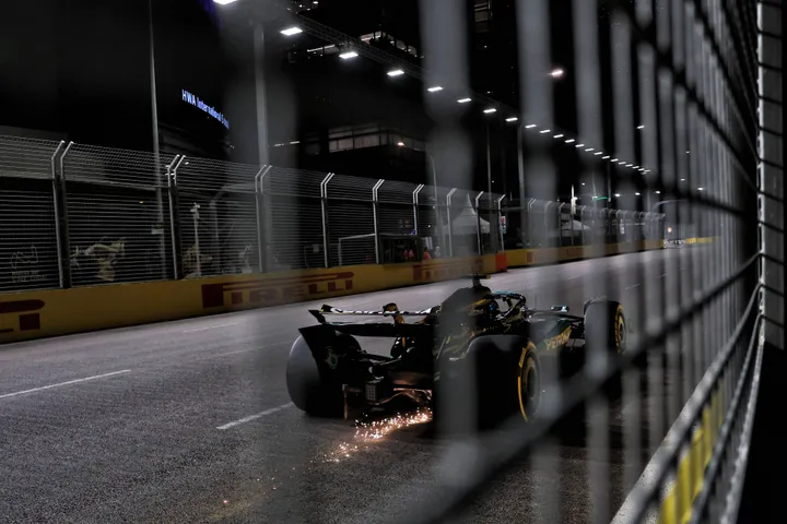 george-russell-mercedes-f1-singapore-gp