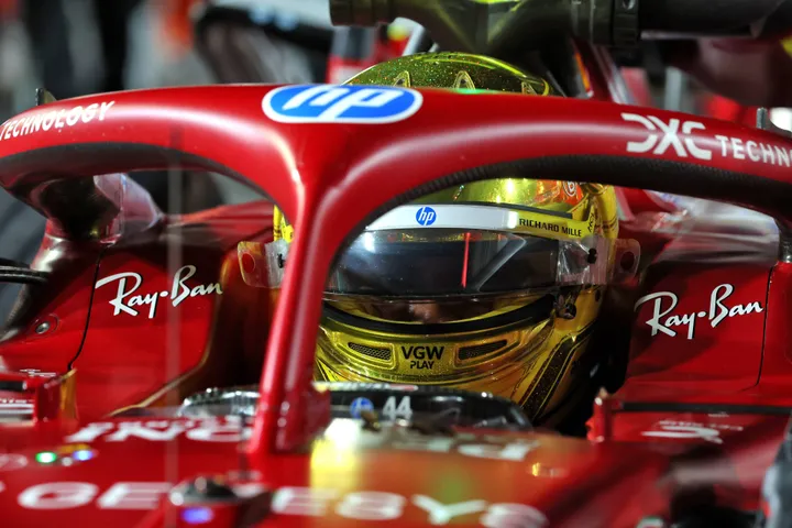 lewis-hamilton-gp-singapore-f1