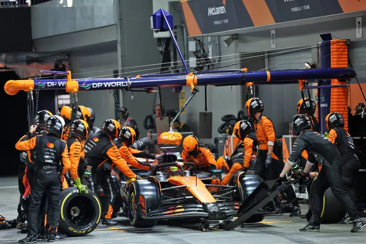Oscar Piastri hatte einen 5,25s langsamen Stop im GP von Singapur - Racepictures