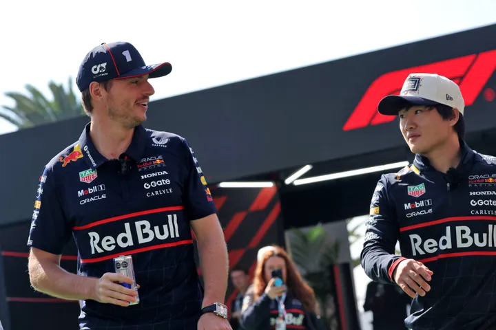 Verstappen-Tsunoda-GP Mexico-RacePictures 20251025-0192