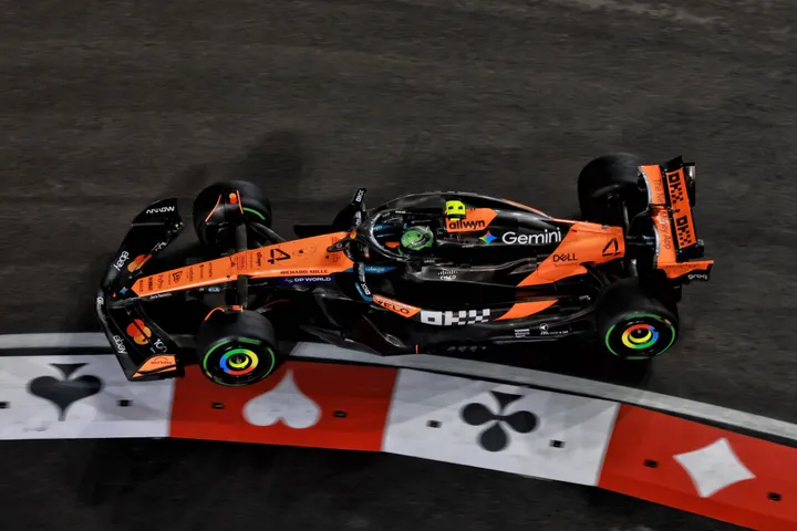 Norris tijdens VT3 op het Las Vegas Strip Circuit