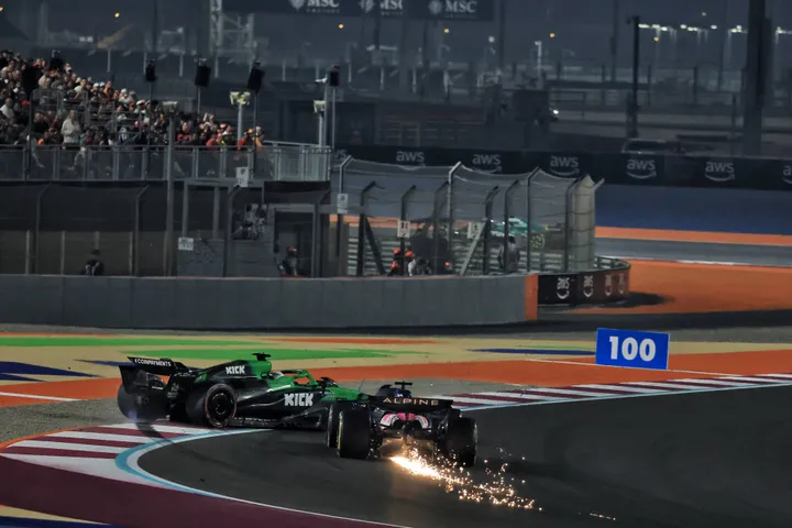 Nico Hülkenberg und Pierre Gasly berührten sich während des Katar-Grand-Prix - Foto: Race Pictures