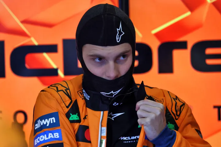 Piastri in der McLaren-Garage in Las Vegas – Foto: Race Pictures