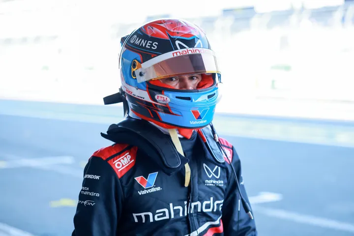 de-vries-mahindra