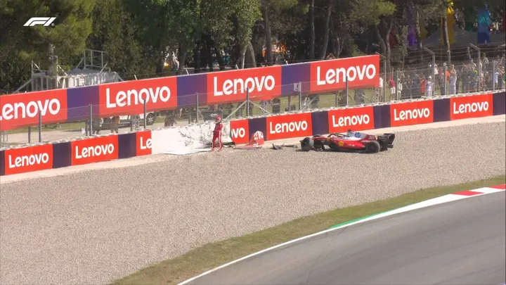 crash-leclerc-barcelona-2026