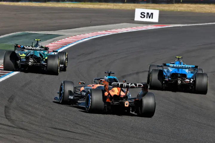 oscar-piastri-carlos-sainz-fernando-alonso