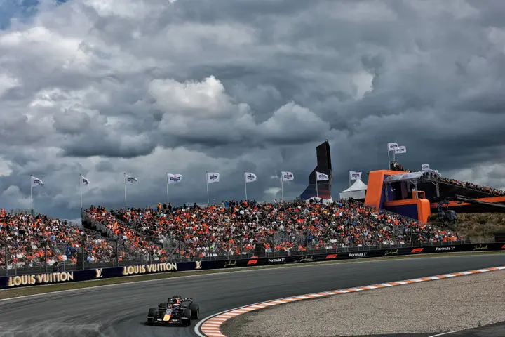 max-verstappen-redbull-racing-vrijdag