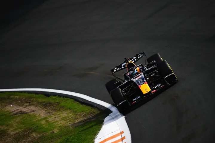 max-verstappen-zandvoort-red-bull-racing
