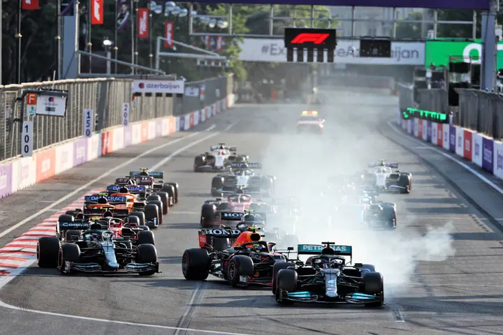 lewis-hamilton-baku-brake-magic-start