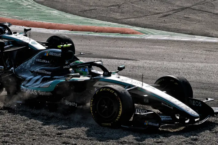 kimi-antonelli-russell-crash-incident-monza