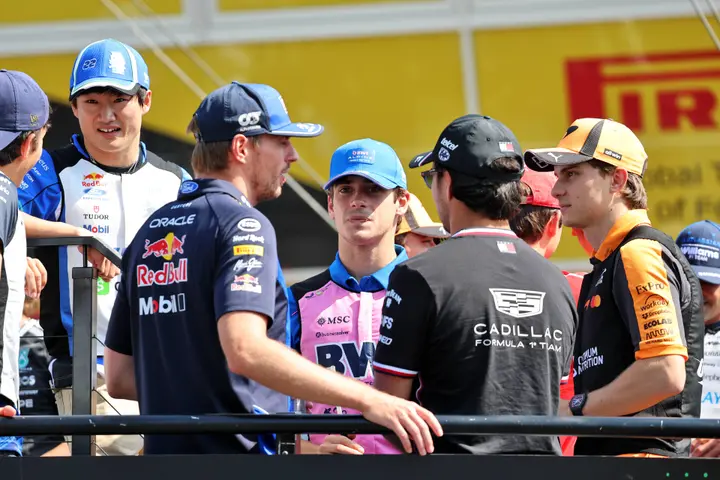oscar-piastri-monza-zondag-2026-max-verstappen-sergio-perez-franco-colapinto