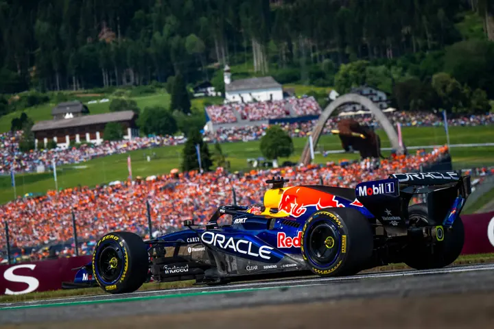 Verstappen-tribune Oostenrijk, Red Bull Contentpool