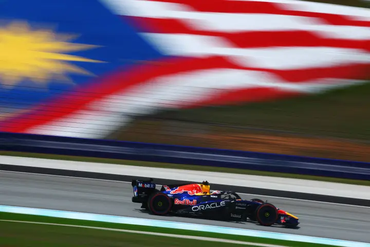 max-verstappen-bahrein-maleisie-vrijdag