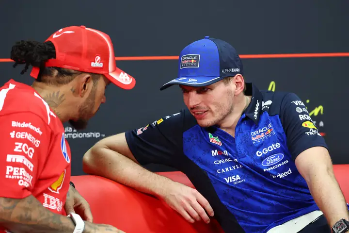 max-verstappen-lewis-hamilton-bahrein-maleisie