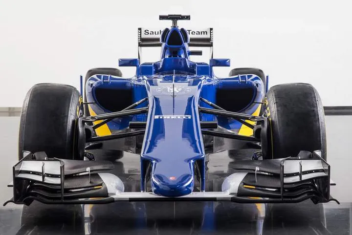 20150130_Sauber_C34-Ferrari_Front