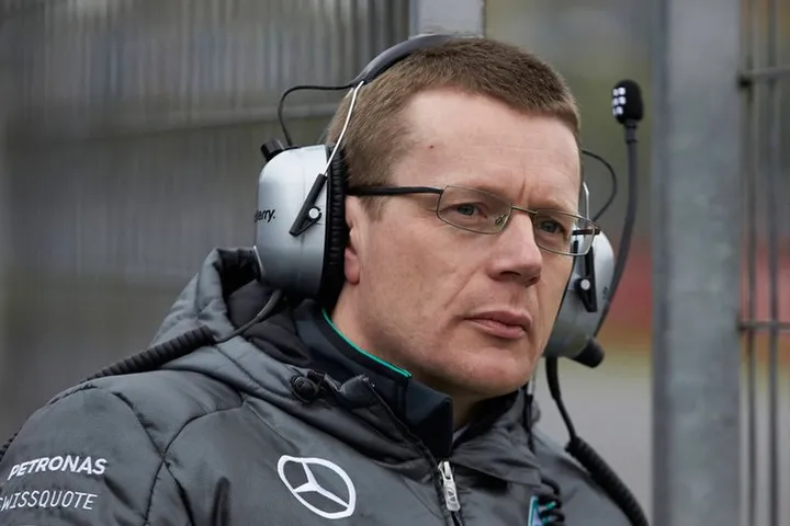 Andy-Cowell-Mercedes