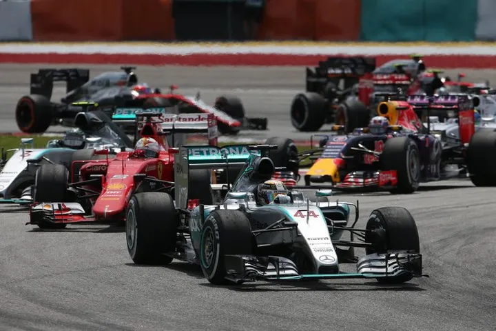 Hamilton Mercedes Malaysia