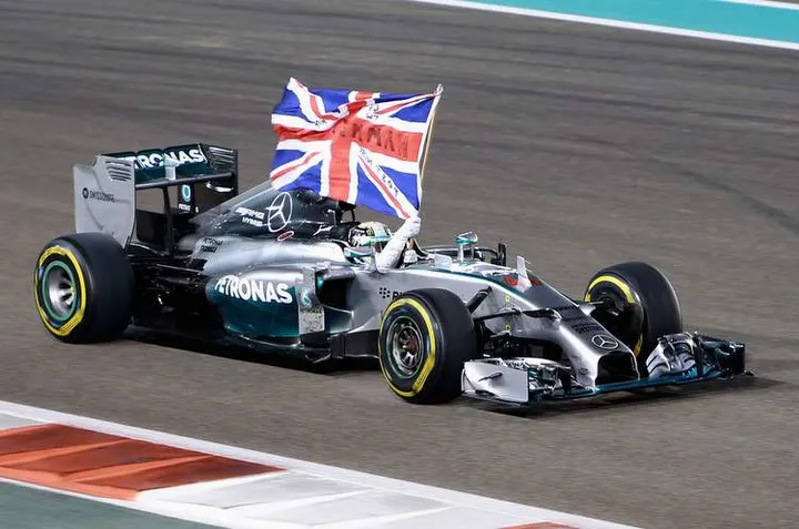 Lewis+Hamilton+F1+Grand+Prix+Abu+Dhabi+v84rMMiiyL8x