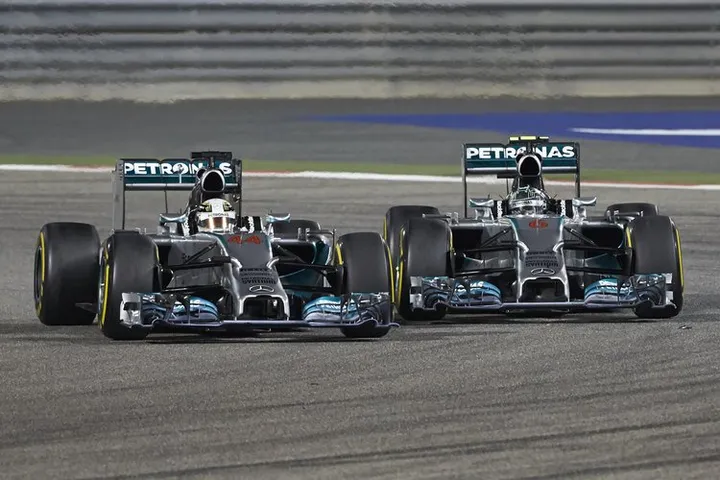 Lewis Hamilton Nico Rosberg Mercedes AMG F1 W05 Bahrain Grand Prix