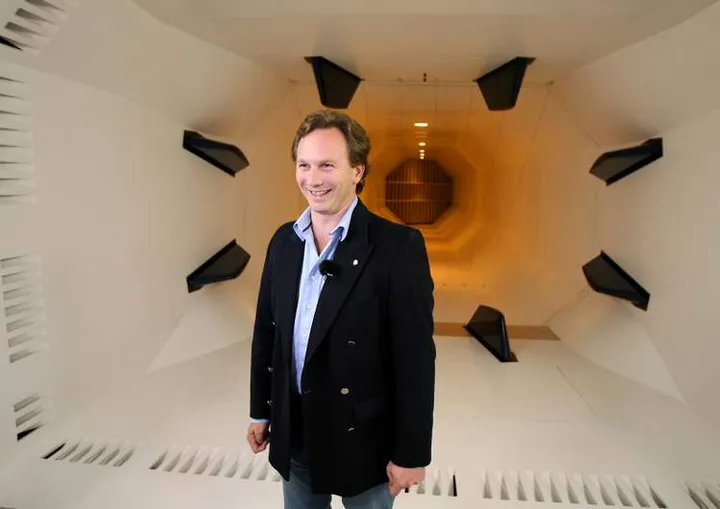Christian Horner presents the Red Bull wind tunnel. Image 