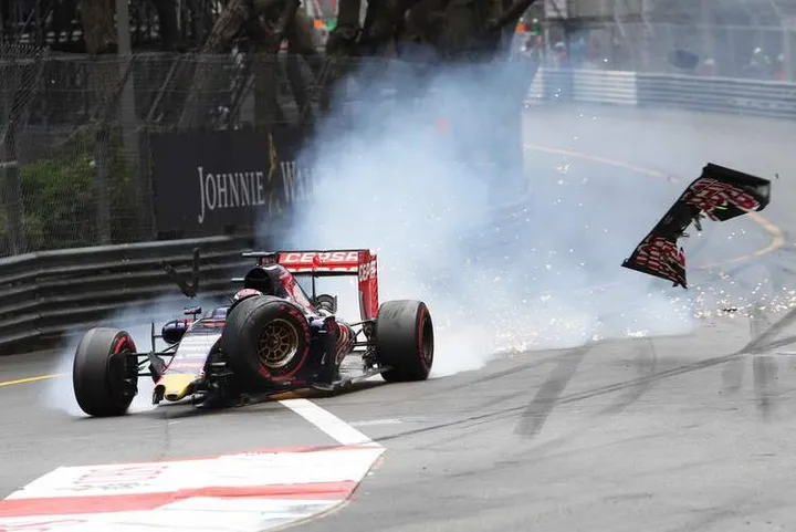 Kvyat Monaco crash