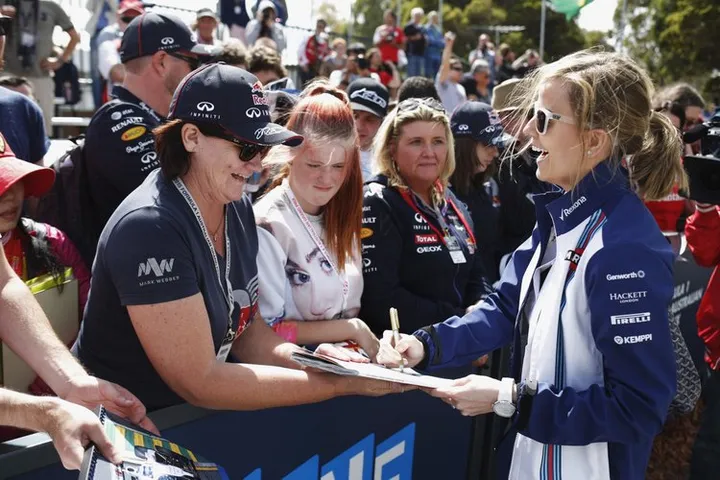 Susie Wolff, Williams FW37 Mercedes