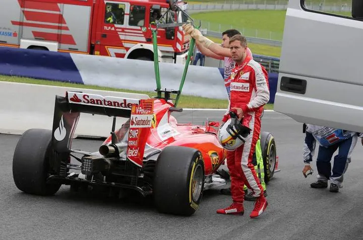 vettel ferrari austria practice breakdown