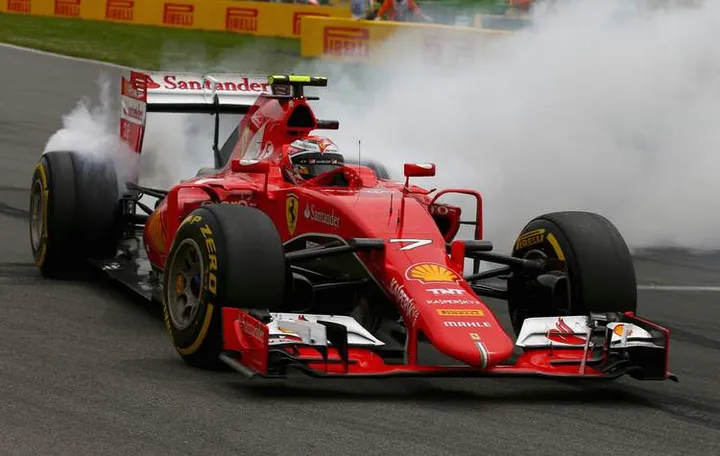 Canadian+F1+Grand+Prix+Raikkonen+spins