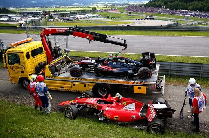 F1+Grand+Prix+of+Austria+Alonso+Raikkonen+Ferrari+McLaren