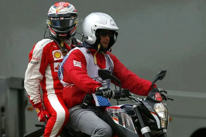 Raikkonen scooter Austria Ferrari crash accident shunt